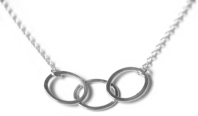 Three Link Oval Necklace - Amalia Moon